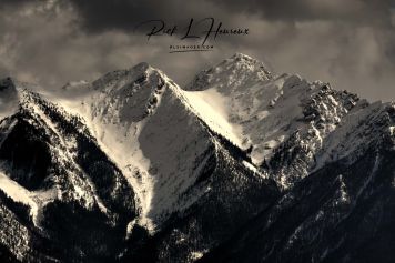 Peaks B&W